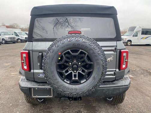 Carbonized Gray Metallic 2026 Ford Bronco Badlands