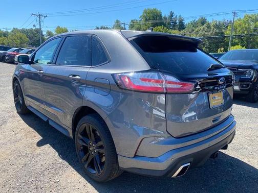 2022 Ford Edge ST