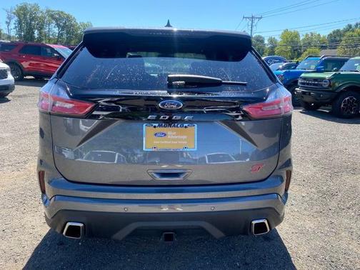 2022 Ford Edge ST