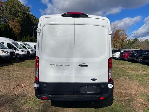 2025 Ford Transit-250 Base