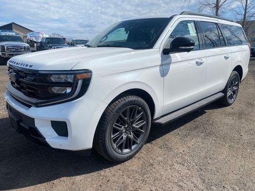 Star White Metallic Tri-Coat 2026 Ford Expedition Max Platinum
