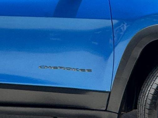 2022 Jeep Cherokee Trailhawk
