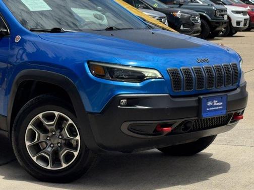 2022 Jeep Cherokee Trailhawk