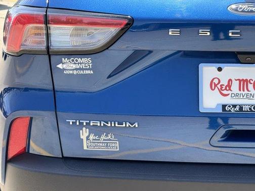 2022 Ford Escape Titanium Hybrid