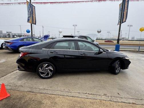 2025 Hyundai ELANTRA HEV Limited