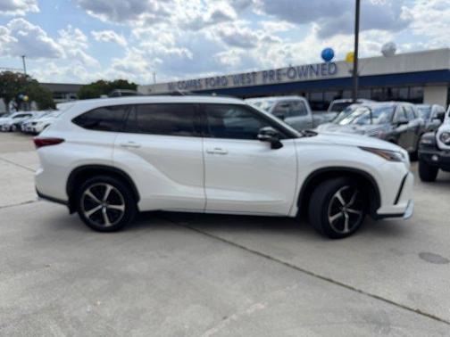 2021 Toyota Highlander XSE