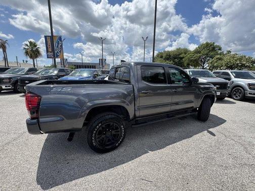 2022 Toyota Tacoma SR