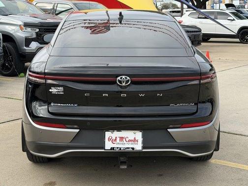 Metal 2024 Toyota Crown Platinum