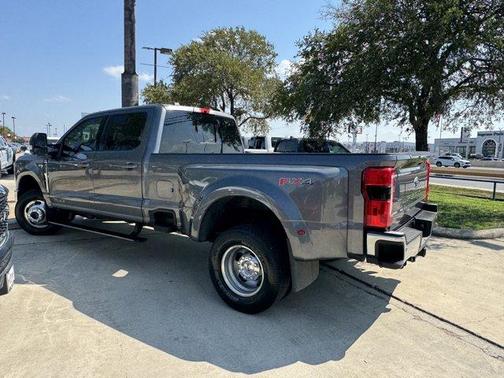2023 Ford F-350 Lariat Super Duty