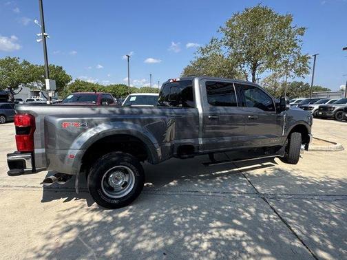 2023 Ford F-350 Lariat Super Duty
