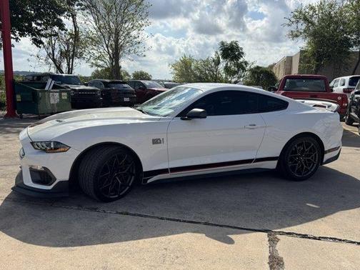 2022 Ford Mustang Mach 1