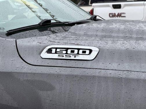 Granite Crystal Clearcoat Metallic 2025 RAM 1500 Laramie