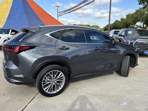 2025 Lexus NX 350h Premium