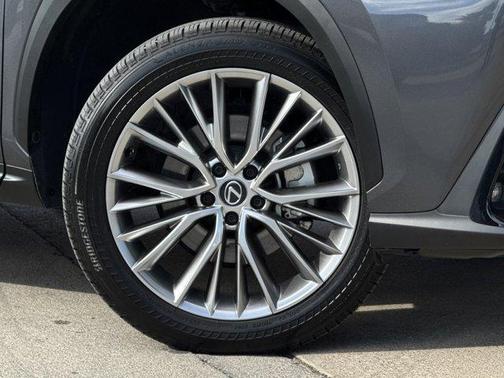2025 Lexus NX 350h Premium