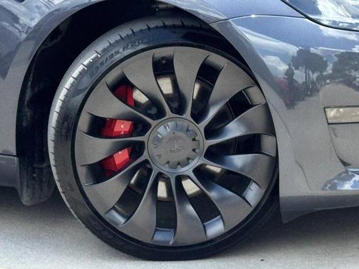 2023 Tesla Model 3 Performance