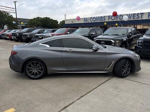 2022 INFINITI Q60 LUXE