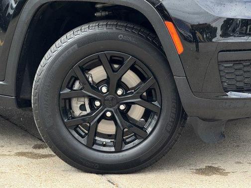 2024 Jeep Grand Cherokee L Laredo