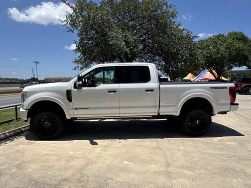 2022 Ford F-250 Platinum