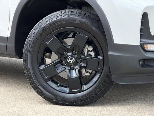 White 2025 Honda Ridgeline Black Edition