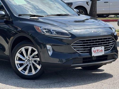 2022 Ford Escape Titanium Hybrid