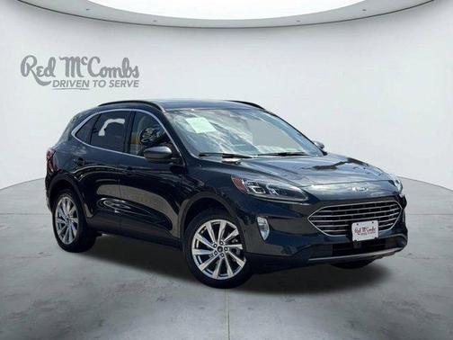 2022 Ford Escape Titanium Hybrid