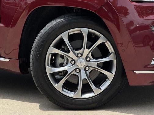 2020 Jeep Grand Cherokee Summit