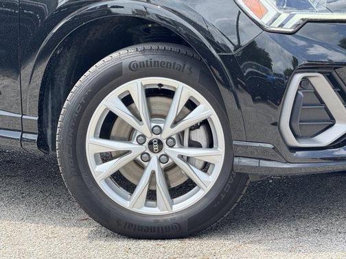2024 Audi Q3 45 S line Premium