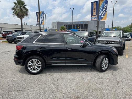 2024 Audi Q3 45 S line Premium