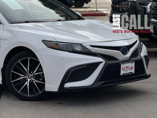 2024 Toyota Camry Hybrid SE