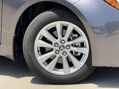 2025 Toyota Corolla Hatchback SE