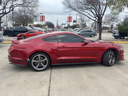 2022 Ford Mustang 