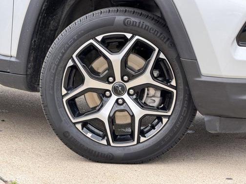 Silver Zynith 2025 Jeep Compass Limited