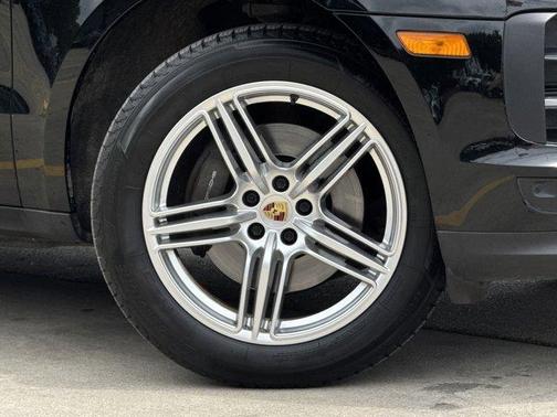 2020 Porsche Macan Base