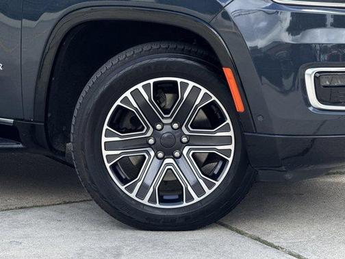 2024 Jeep Wagoneer L Base