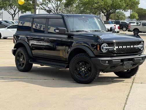 Shadow Black 2025 Ford Bronco Outer Banks