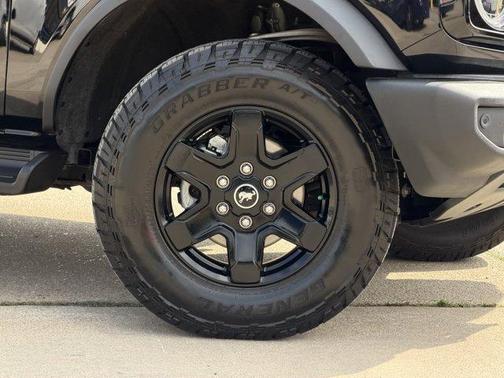Shadow Black 2025 Ford Bronco Outer Banks