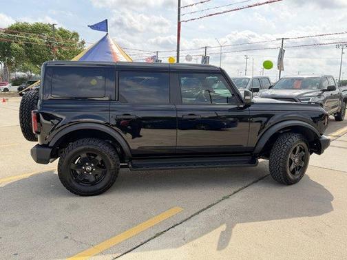 Shadow Black 2025 Ford Bronco Outer Banks