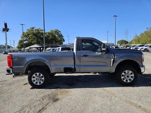 2024 Ford F-350 XLT