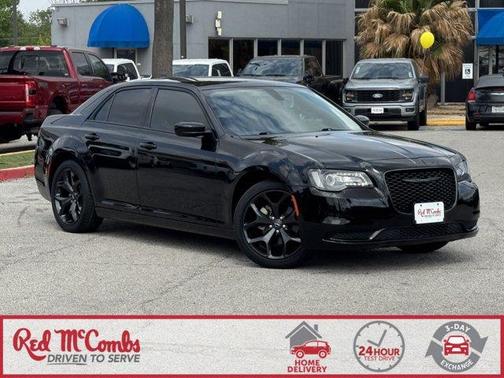 2023 Chrysler 300 Touring