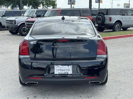 2023 Chrysler 300 Touring
