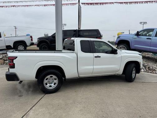 2023 Nissan Frontier S