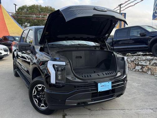 2023 Ford F-150 Lightning XLT