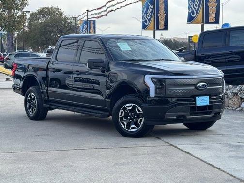 2023 Ford F-150 Lightning XLT