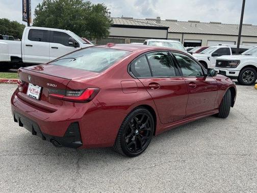 2025 BMW 330 i xDrive