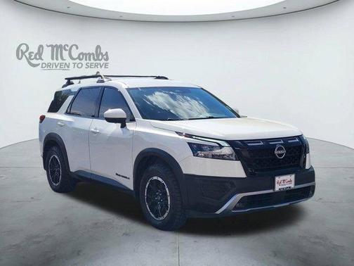 Glacier White 2025 Nissan Pathfinder Rock Creek