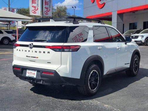 Glacier White 2025 Nissan Pathfinder Rock Creek