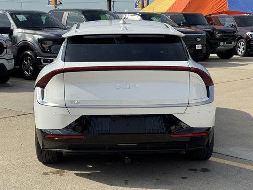 2024 Kia EV6 Wind