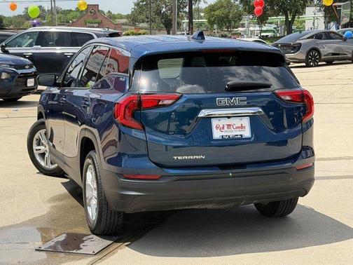 Blue Emerald Metallic 2020 GMC Terrain SLE