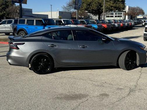 2023 Nissan Maxima SR