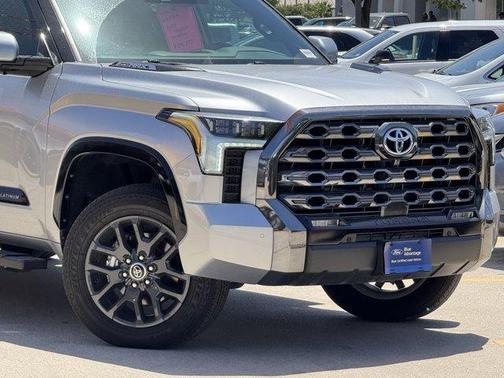 2023 Toyota Tundra Hybrid Platinum